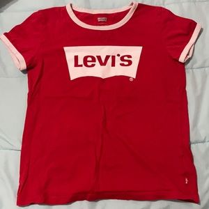 Levi’s Shirt ❤️